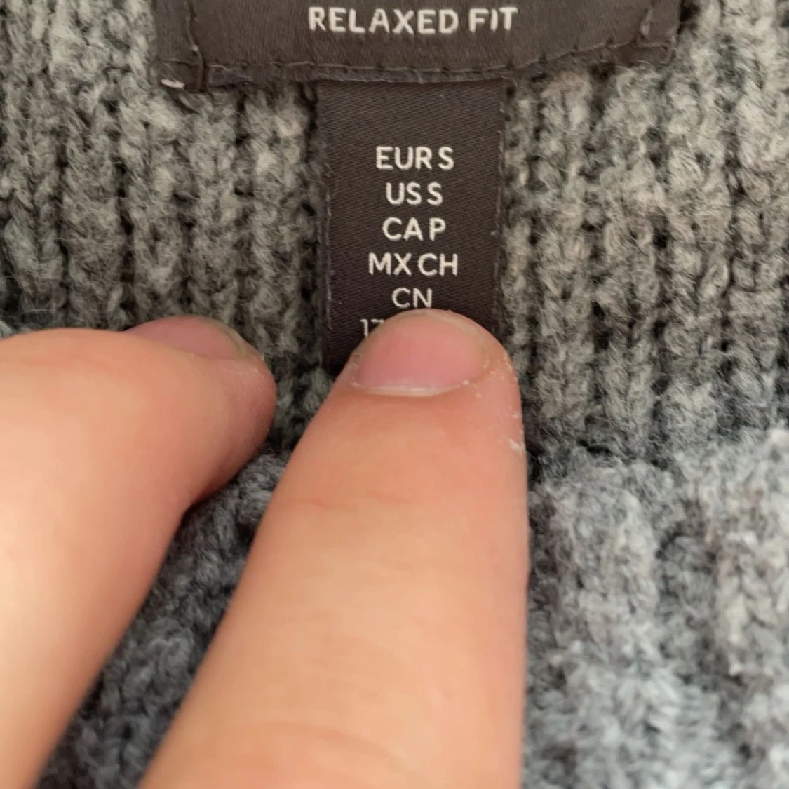 Stickad tröja HM - 91