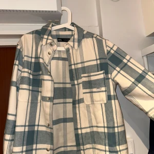 Zara overshiert - Skicka: helt ny