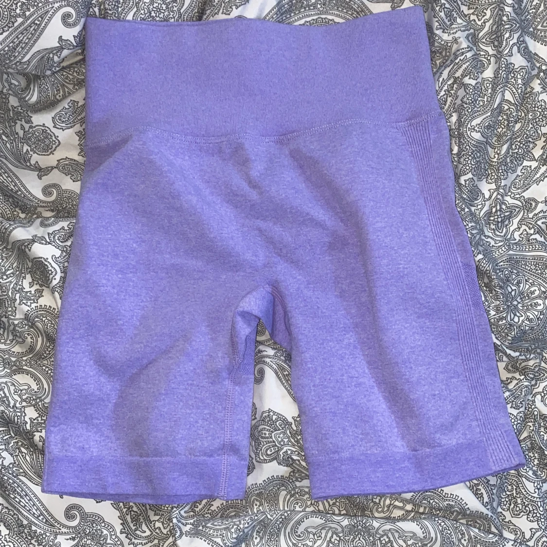 Tränings scrunch shorts  - 90