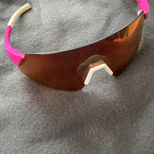 Begangnade swix glasögon  - Rosa och vita glasögon. Bra skick, (inte repiga)  250kr+frakt 