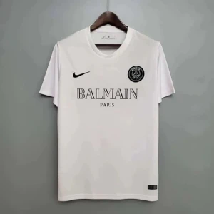 Snygg PSG tröja  - En jätte snygg lag tröja som är helt oanvänd och har ett jättebra pris. Pris kan diskuteras 