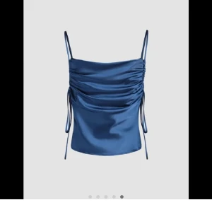 Helt Ny - Helt Ny Topp från CIDER  Passade inte mig