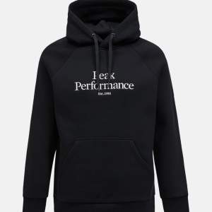 Peak Performance hoddie, använd men i fint skick. Storlek S. Lånad bild, skriv privat för egna bilder🫶🏼🫶🏼 Nypris 1300kr mitt pris 250, men pris kan diskuteras!!