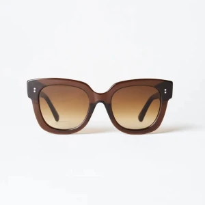 Chimi 08 - Säljer mina HELT oanvända chimisar, modell 08 i färgen Brown. Ligger fortfarande i sin förpackning, kontakta för fler bilder🤍