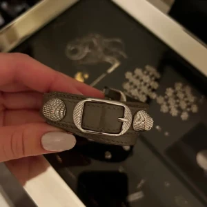 Balenciaga armband - Så fint men kommer tyvärr inte till användning längre