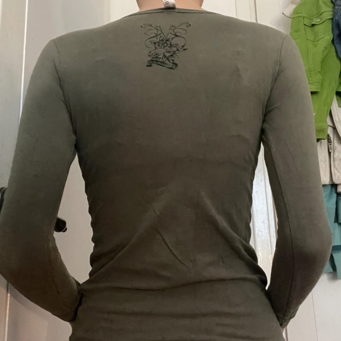 2000s långärmad tröja.  - 91