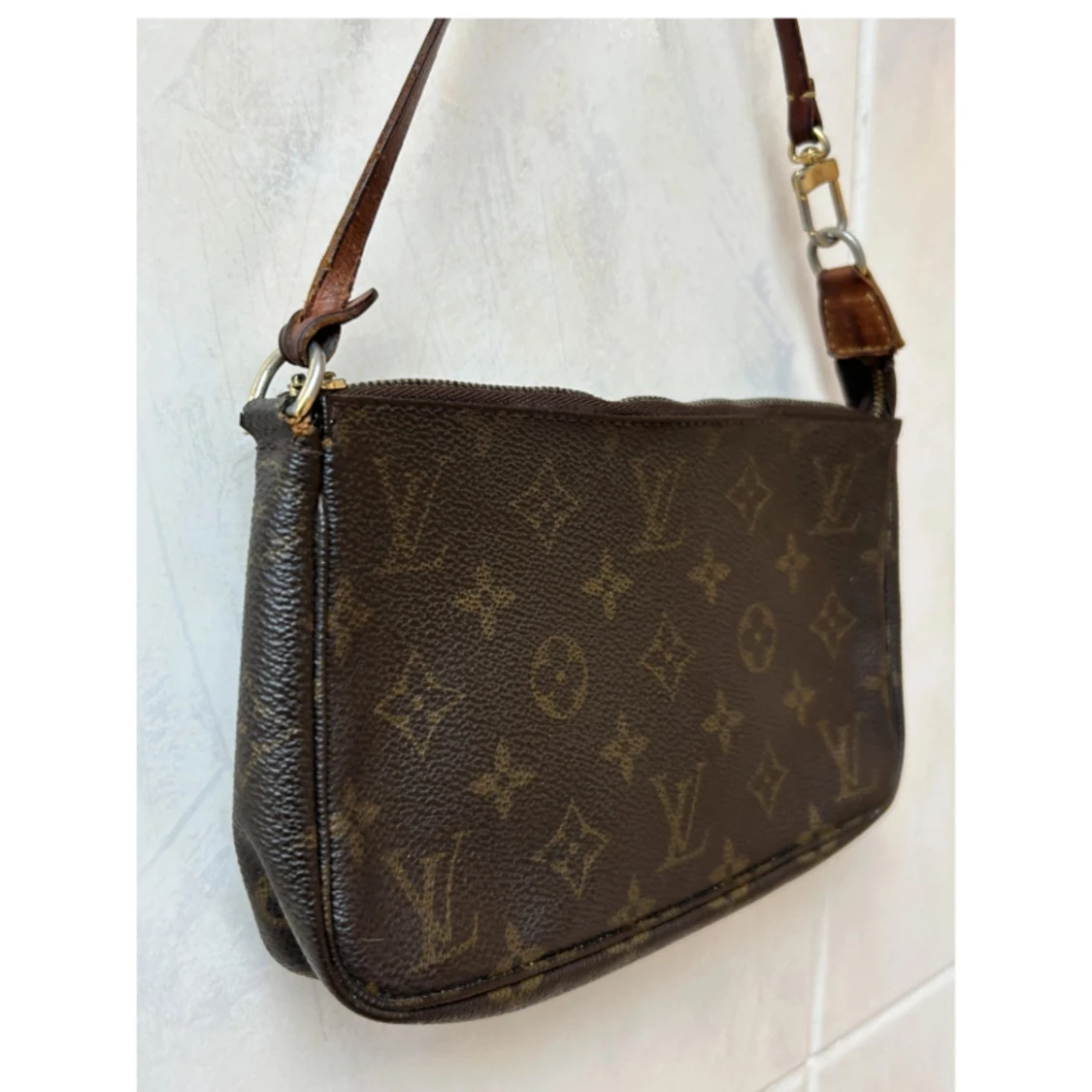 Louis Vuitton väska  - 91