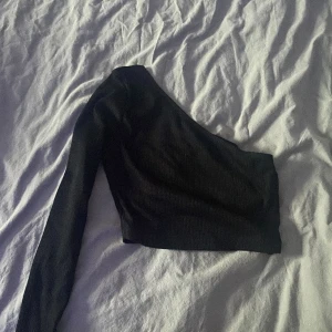 Svart sommar tröja  - Köp från SHEIN aldrig använt👚🩷