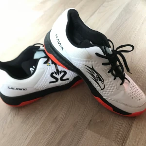 Salming skor - Helt nya salming inneskor i perfekt skick. Storlek 43 1/3 Hör av dig för mer information!😁