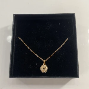 Guld halsband  - Superfint halsband från Ur&Penn, ej rostfritt💘💘