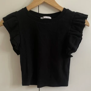 svart zara topp - supergullig topp från zara💗