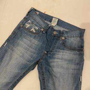 True religion jeans i storlek 33 från usa. fat Stitch straight och baggy  