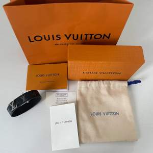 Ett 1:1 Louis Vuitton armband som aldrig e använd