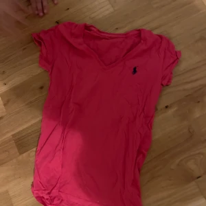 Ralph rauren t shirt  - Använder inte den längre, för liten. 