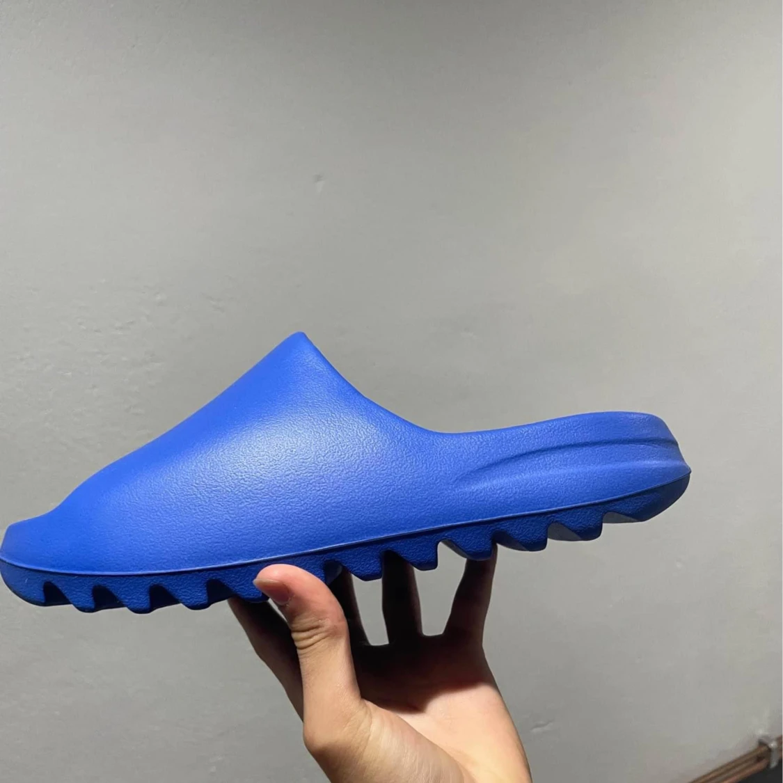 Yeezy slides azure - 90