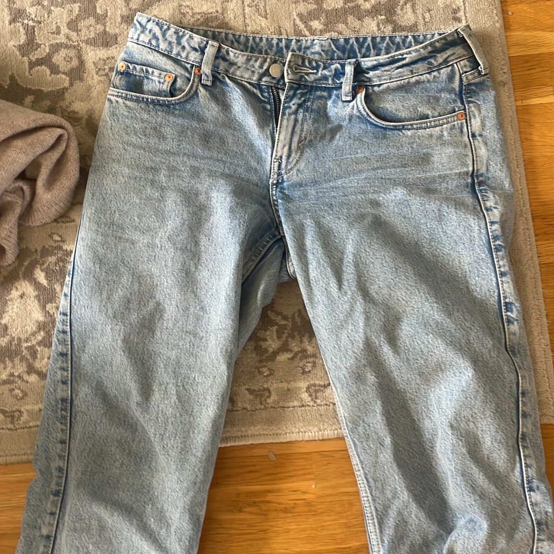 Arrow low jeans från weekday - 91