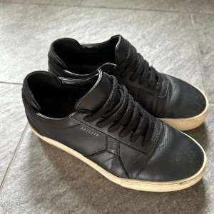 Platform arigato  - Använda men i fint skick, strl 38