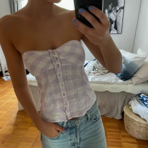 Söt topp rutig - Såå söt topp med avtagbara band! Coola detaljer