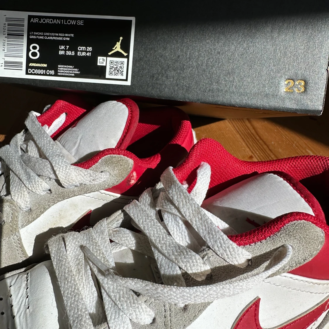 Air Jordan 1 Low SE - 91