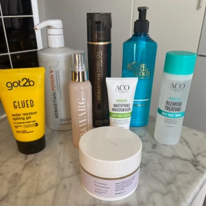  Skönhet - Säljer lite produkter som inte kommer till användning. Kan säljas som paket eller var för sig. Mon/sun bodycreme 100 kr. 2 Aco kräm/toner 100 kr. Bondi sands 100 kr. Sebastian mist 150 kr. Sebastian potion 9 100 kr. Ida W 50 kr. Got2b 50kr