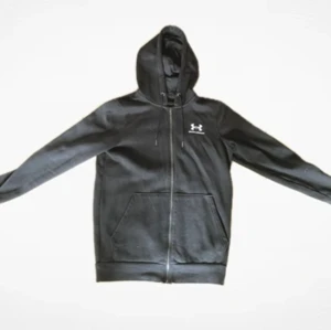 Under Armour Zip-Hoodie (XS) - En schysst Zip Hoodie från Under Armour i XS  
