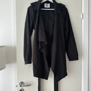 Kappa - Kappa från vero moda med fickor och knytband i mycket fint skick. 