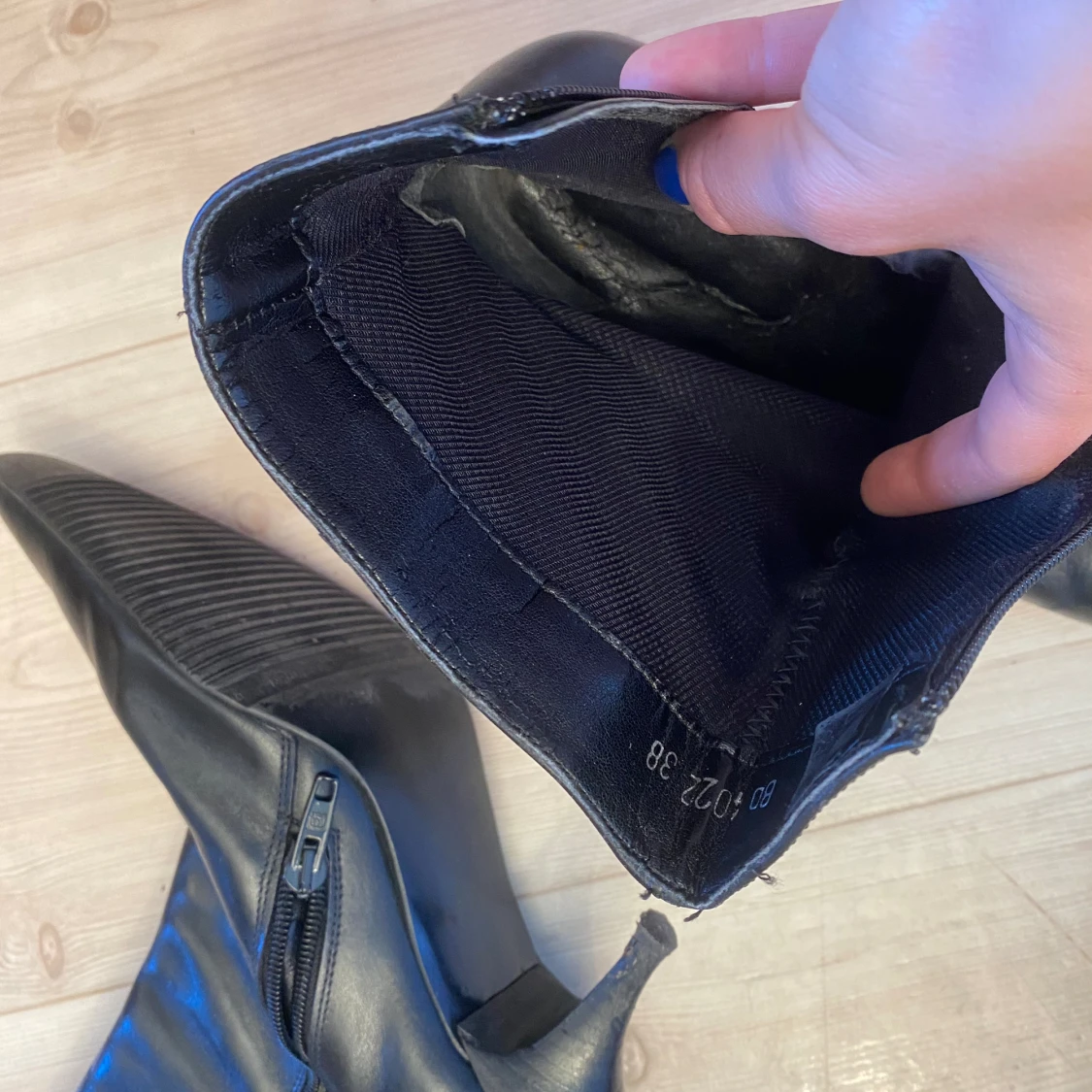 Klackar smal tå - 91