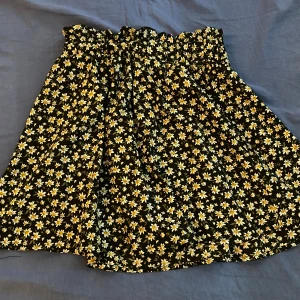 Kjol - Från shein. Aldrig använd