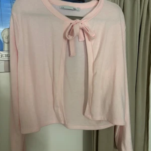 Kofta - Sitter som en M. Supersöt kofta