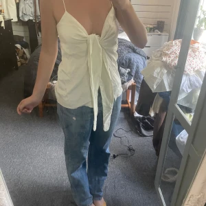 Djerf Avenue Topp - Så fin topp från djerf avenue näst intill oanvänd. Storlek M men passar även mig som brukar bära S. 💕