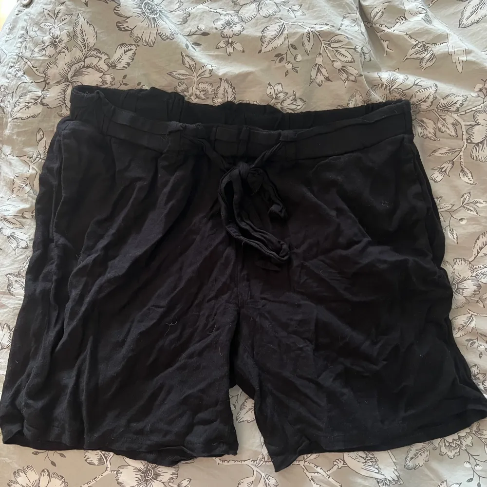 Bomulls shorts från Cubus storlek L. Shorts.