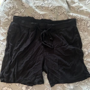Bomulls shorts - Bomulls shorts från Cubus storlek L