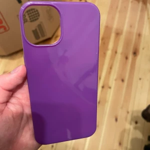 Helt ny iPhone 13 skal - Helt nytt aldrig använd 