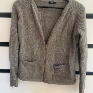 Filippa K kofta  - Säljer flr att jag inte använder💕