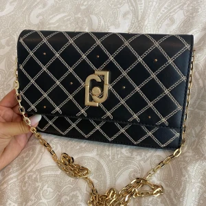 Väska - Väska 💕