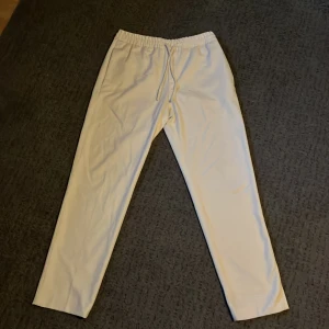Zara joggers - Joggers i väldigt fint skick.  Lite för små för mig.