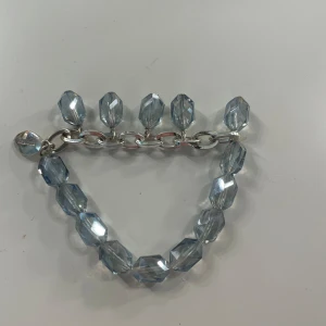 Armband - Armband från snö of sweden! Köp direkt för 30kr! Säljer fler smycken! Går att köpa tillsammans! 