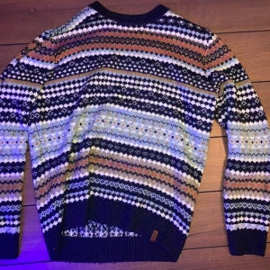 Tom Tailor tjocktröja - bra skick, använd några gånger