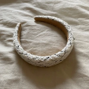 Hårband  - Aldrig använd ensdast testad