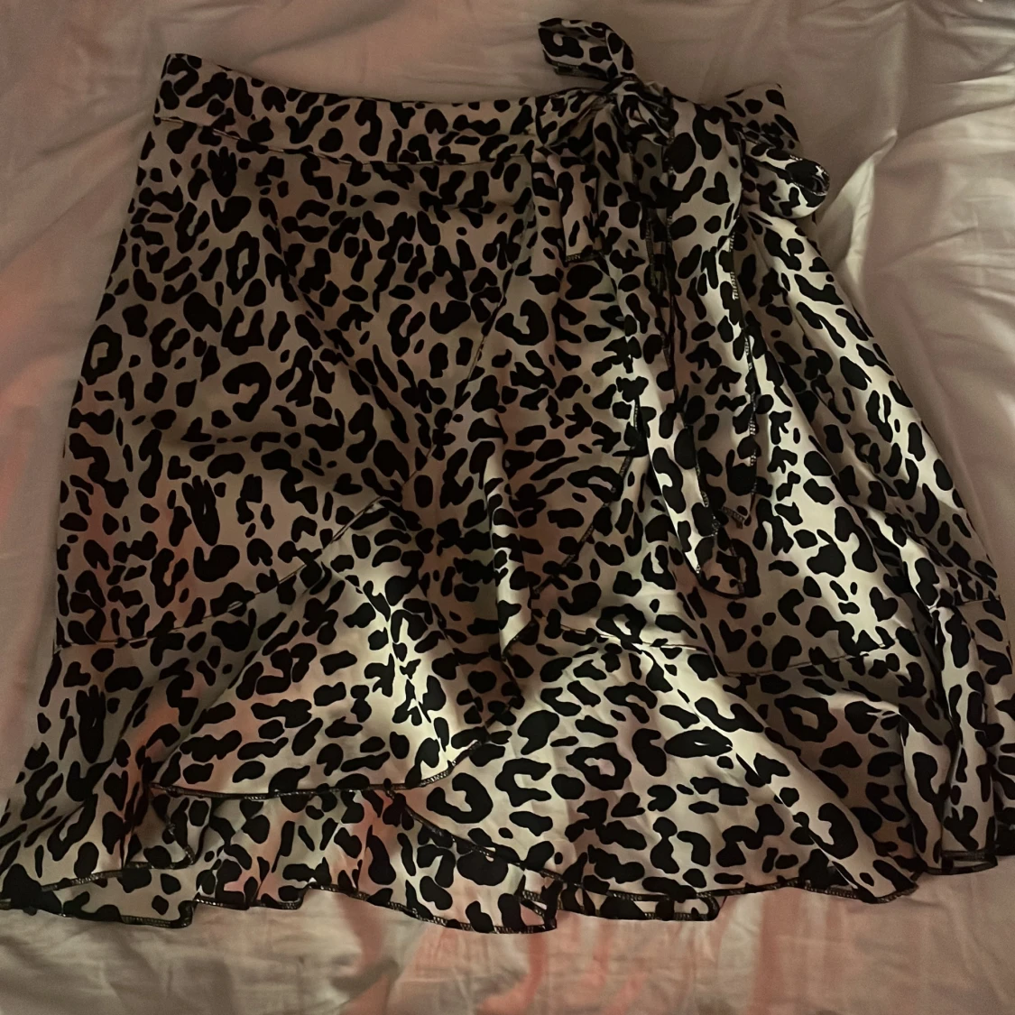 Leopardmönstrad omlott kjol