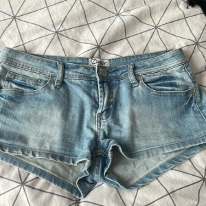 Stockholm still Lågmidja vintage shorts  - Änvand, bra, bra för sommar,  