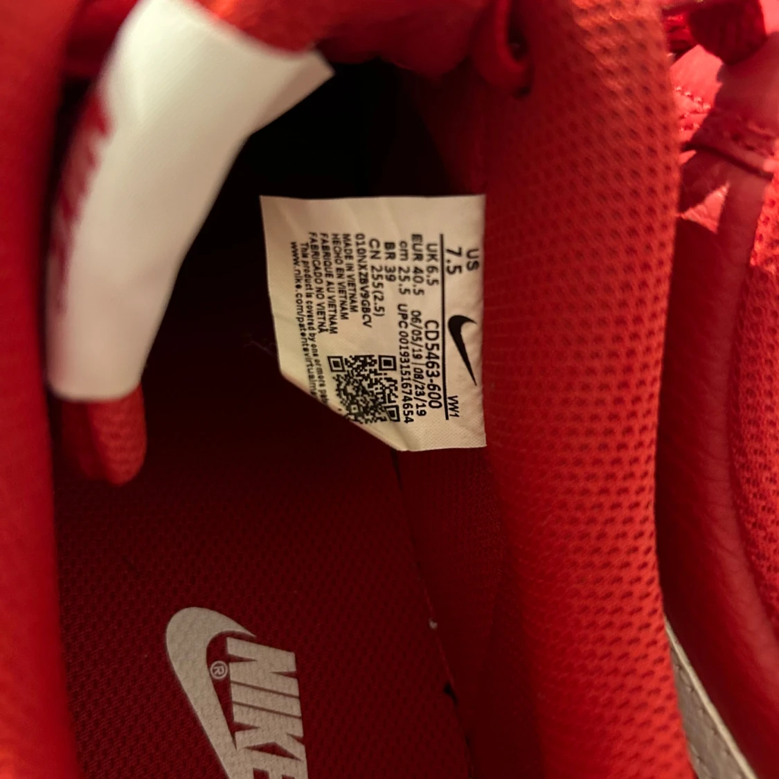 Röda Nike Court Vision - 93