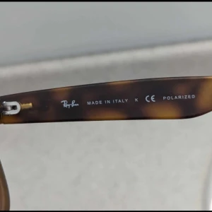 Raybans solglasögon  - Nya raybans säljs. Fick de som en present och har redan ett par 