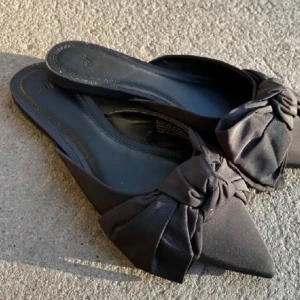 Sandaler  - Såå fina sandaler som är som nya! Passar mig som har 37