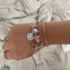 Armband - Säljer detta armband så fint 🩷