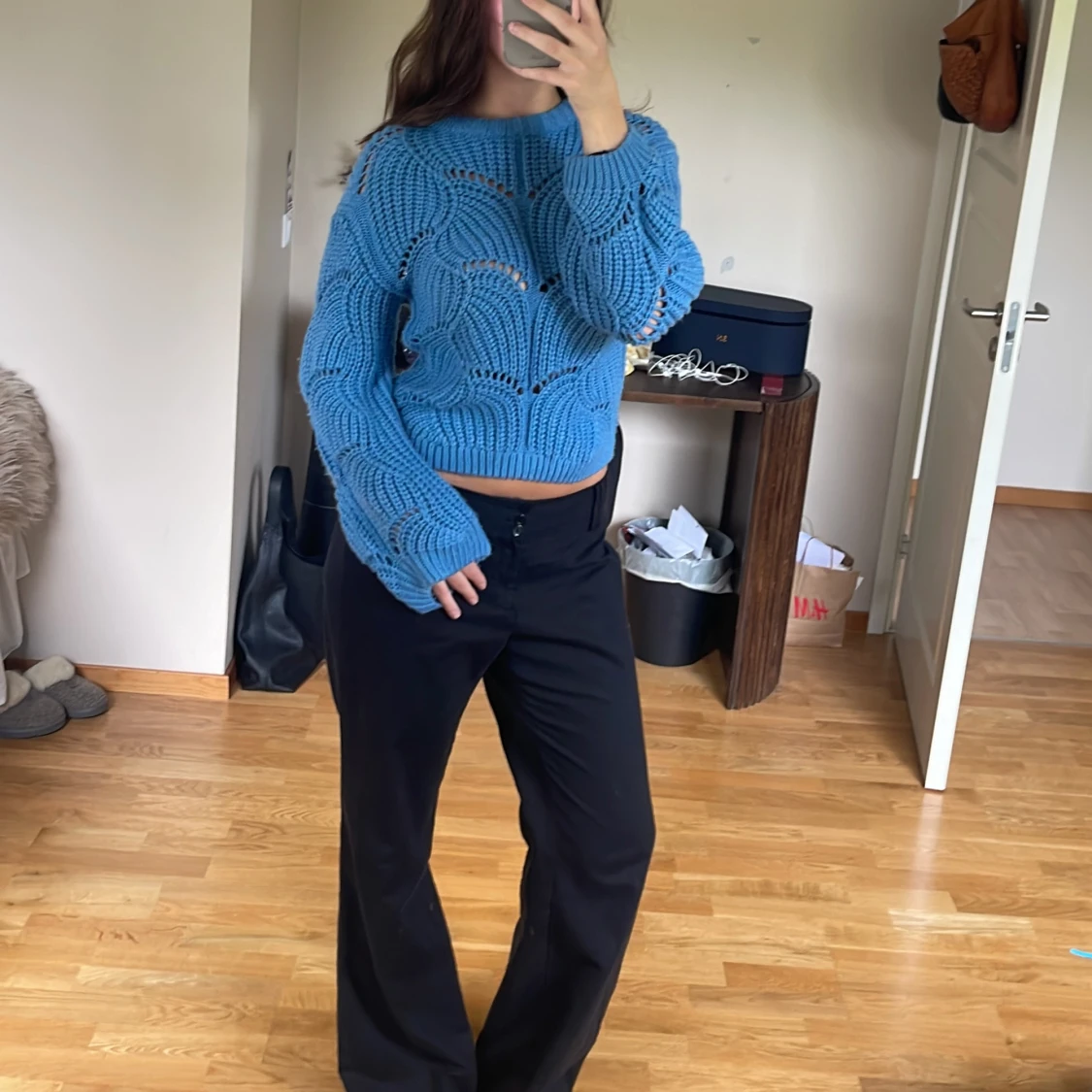 Blå virkad tröja - 90