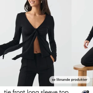 POPULÄR GINA TOPP - Populär knyt topp från Gina i stl M, endast testat. Ny pris 299 och säljer för 200🩵 Skriv för frågor svarar snabbt!