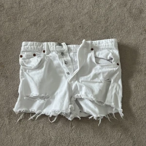 Zara jeans shorts  - nya avänd ca 1 gång