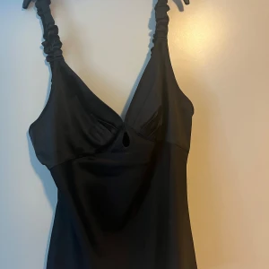 Nîmes top från Adoore - Svart top från Adoore, aldrig använd. Strl 44