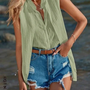 Blus från Shein - Jätte fin blus i ljus grön färg från shein, mkt fin skick. 